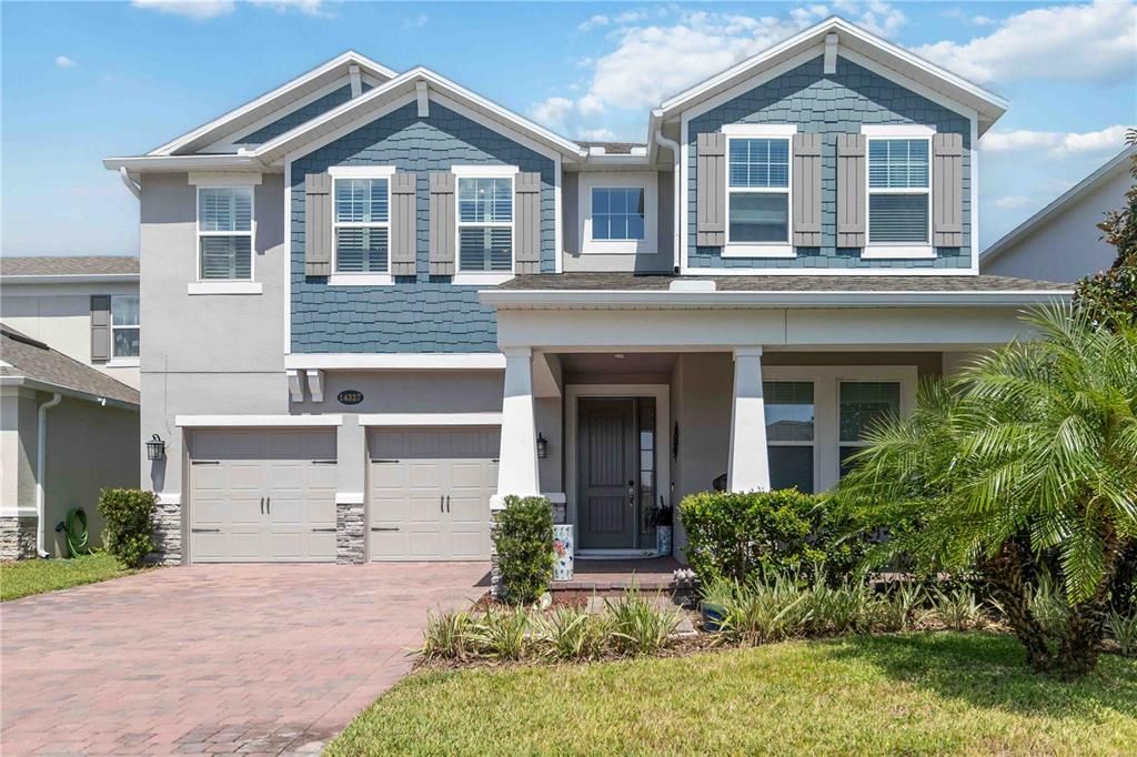 For Sale: $945,000 (6 beds, 4 baths, 3710 Square Feet)