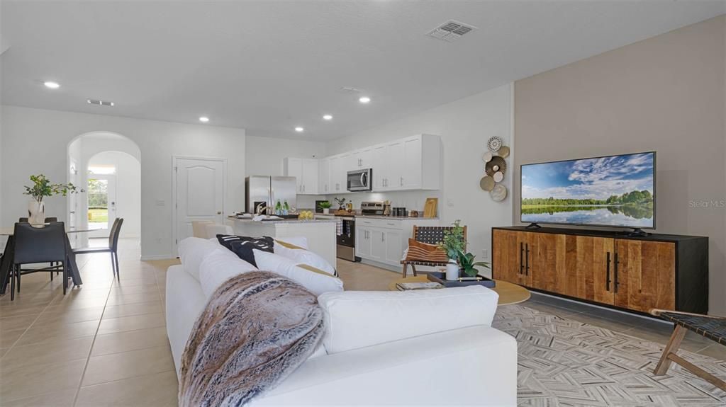 For Sale: $334,990 (3 beds, 2 baths, 1673 Square Feet)