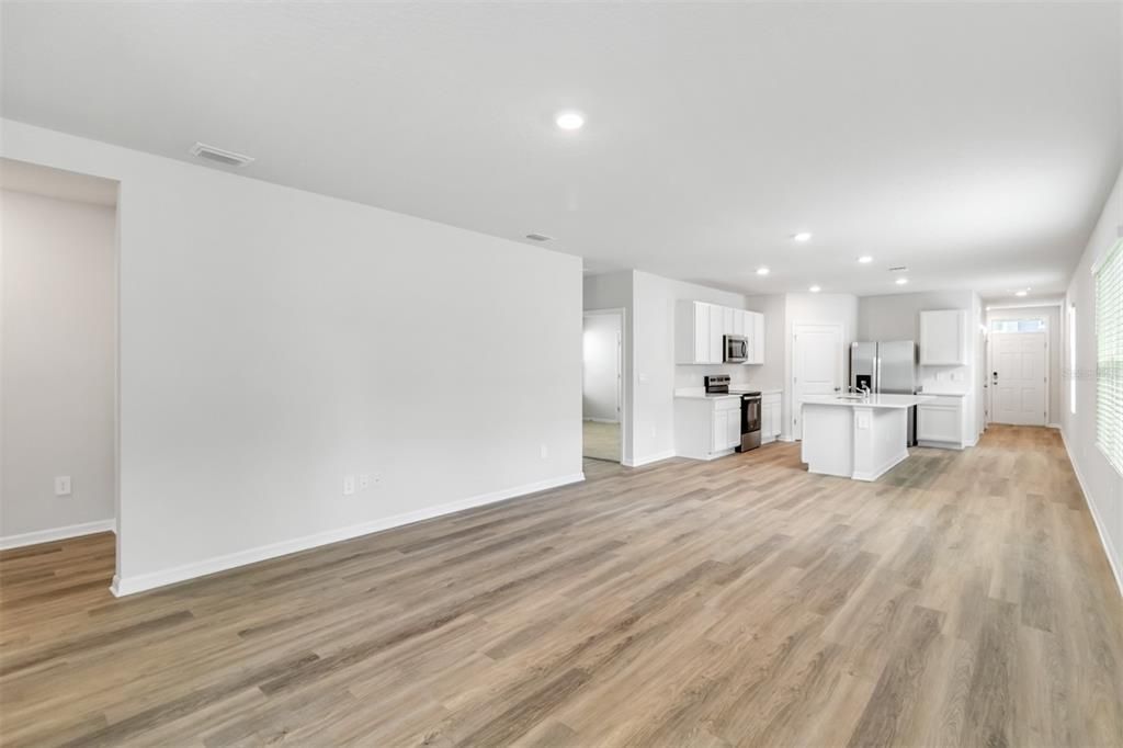 出租: $3,500 (4 贝兹, 2 浴室, 1665 平方英尺)