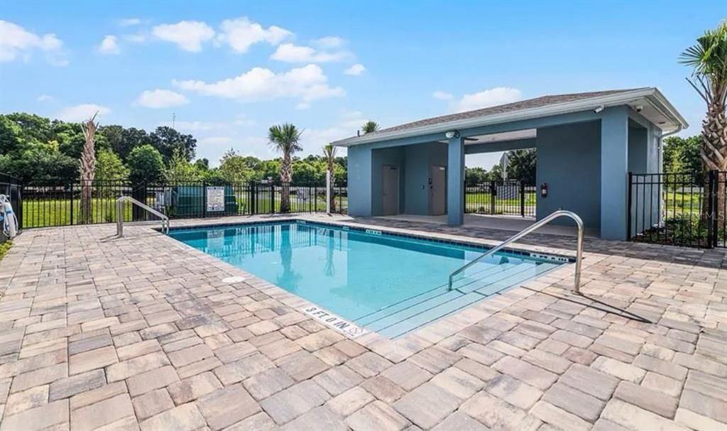 出租: $2,100 (3 贝兹, 2 浴室, 1463 平方英尺)