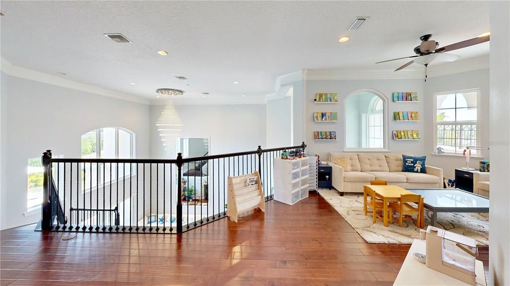 For Sale: $2,750,000 (7 beds, 5 baths, 5221 Square Feet)