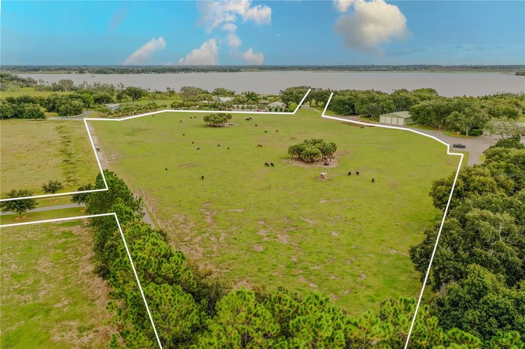 En Venta: $500,000 (10.08 acres)