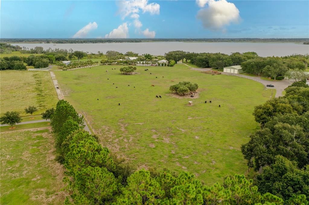 En Venta: $500,000 (10.08 acres)