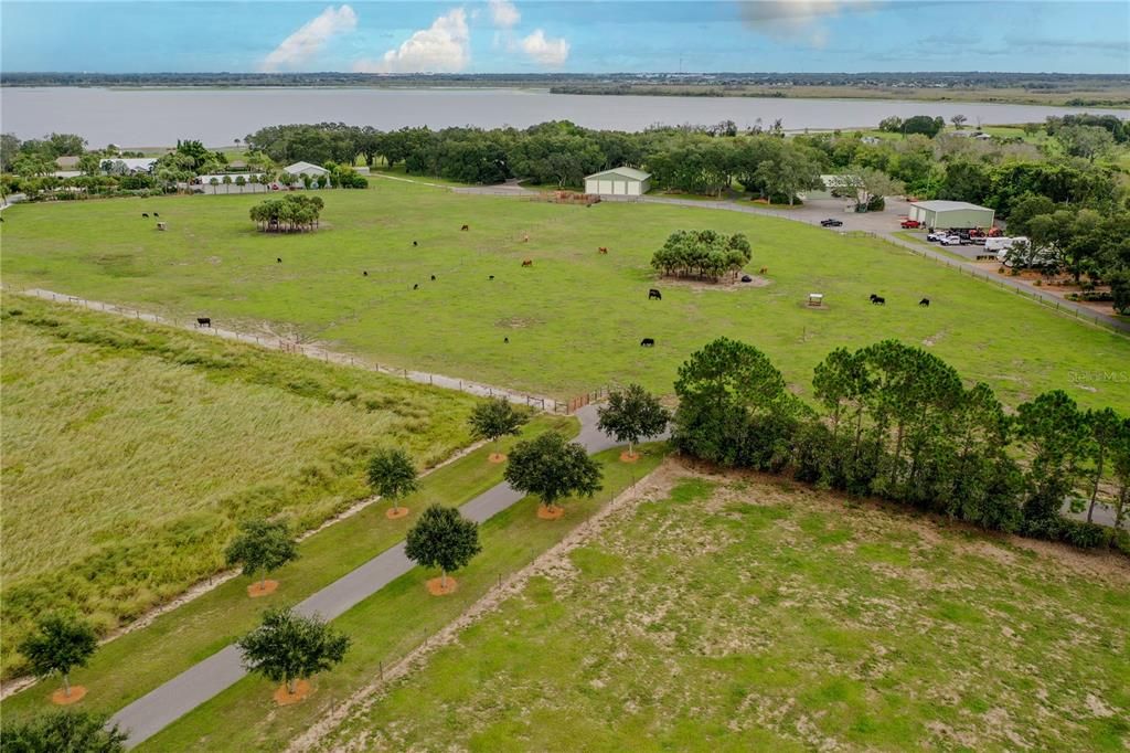 En Venta: $500,000 (10.08 acres)