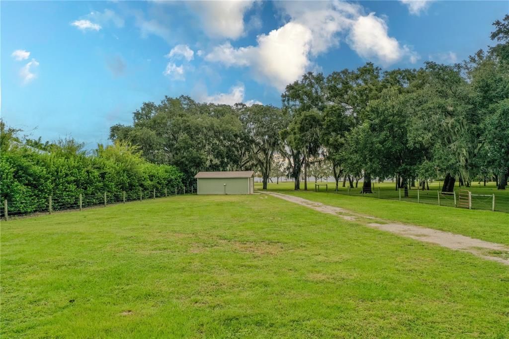 En Venta: $500,000 (10.08 acres)