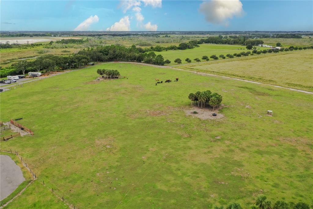 En Venta: $500,000 (10.08 acres)