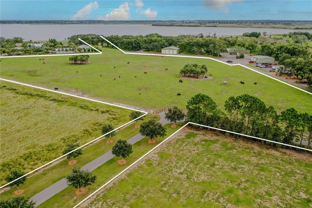 En Venta: $500,000 (10.08 acres)