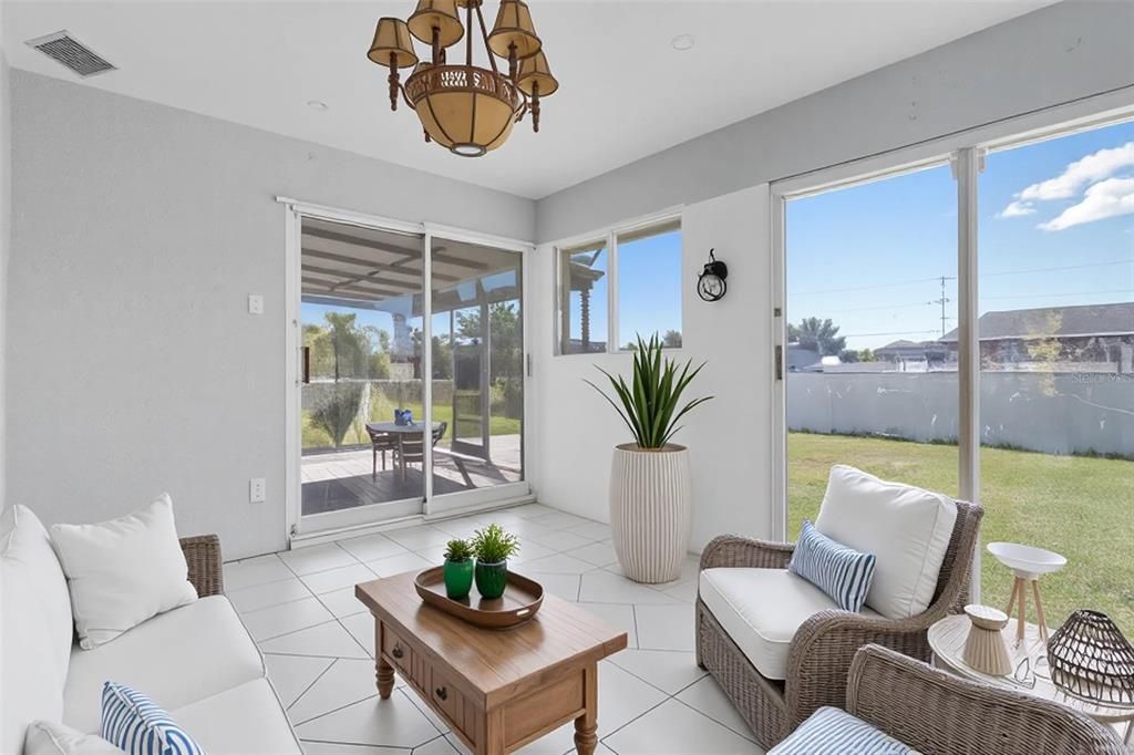 Под контрактом: $214,900 (3 спален, 2 ванн, 1409 Квадратных фут)