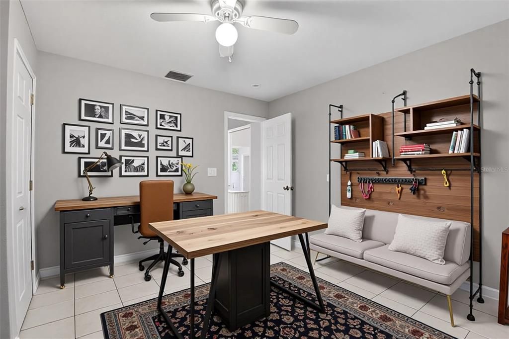 Под контрактом: $214,900 (3 спален, 2 ванн, 1409 Квадратных фут)