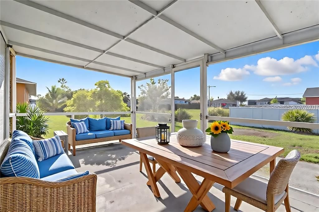 Под контрактом: $214,900 (3 спален, 2 ванн, 1409 Квадратных фут)