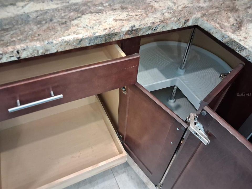 For Sale: $369,000 (3 beds, 2 baths, 1635 Square Feet)