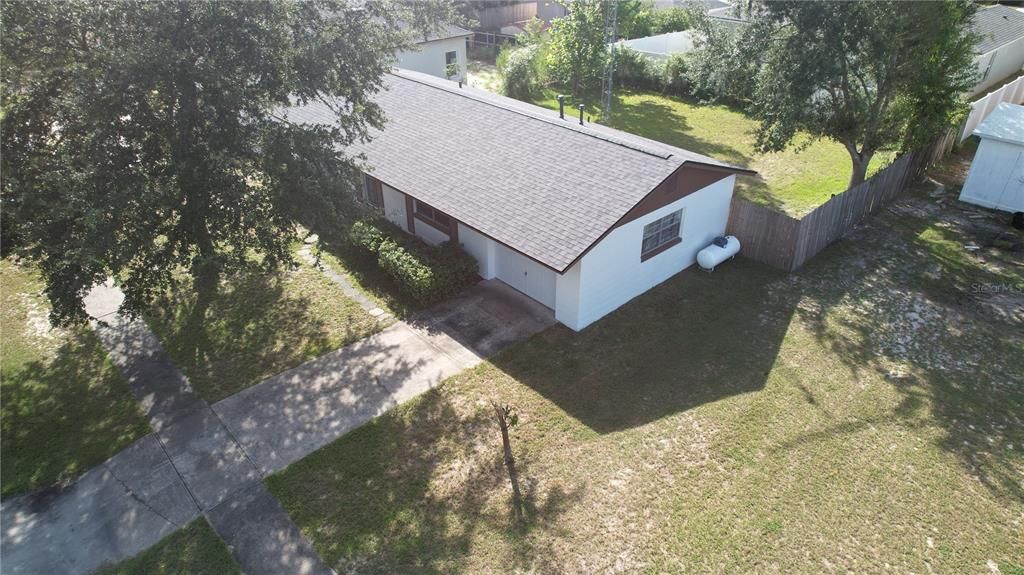 For Sale: $195,000 (2 beds, 1 baths, 943 Square Feet)