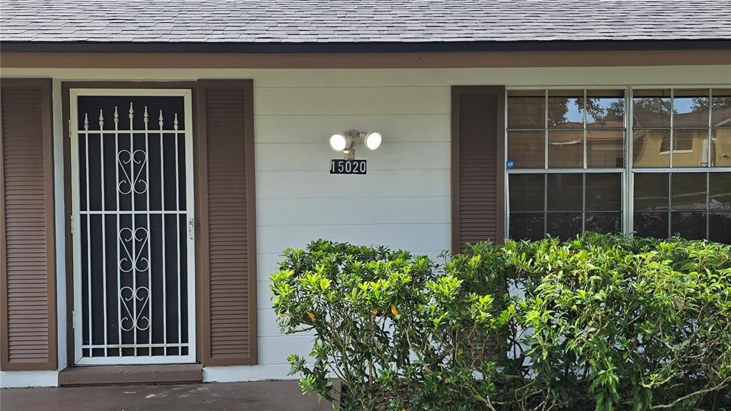 For Sale: $195,000 (2 beds, 1 baths, 943 Square Feet)