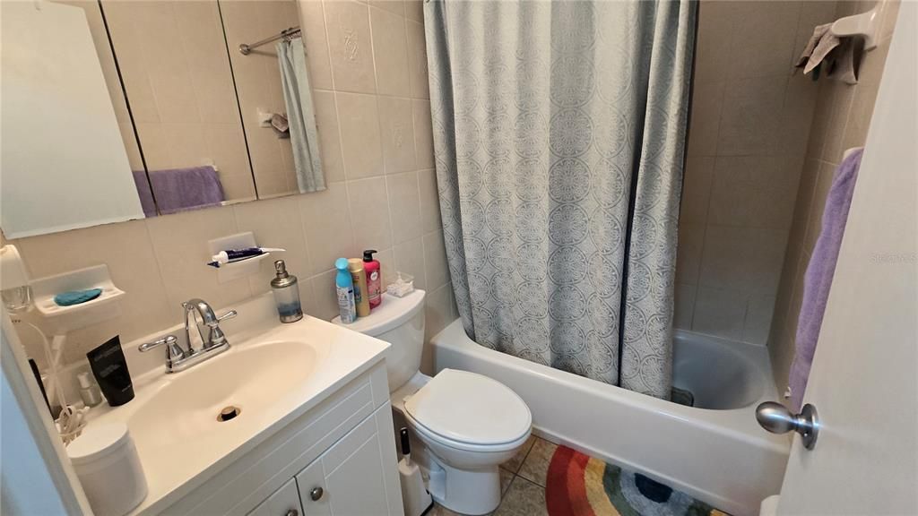 For Sale: $195,000 (2 beds, 1 baths, 943 Square Feet)