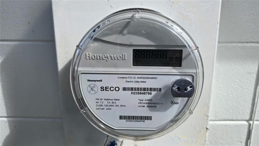 For Sale: $195,000 (2 beds, 1 baths, 943 Square Feet)