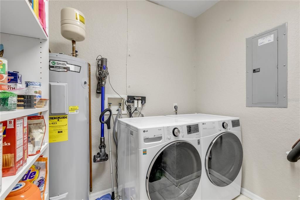 For Sale: $779,000 (3 beds, 2 baths, 1480 Square Feet)