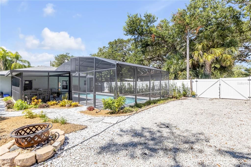 For Sale: $779,000 (3 beds, 2 baths, 1480 Square Feet)