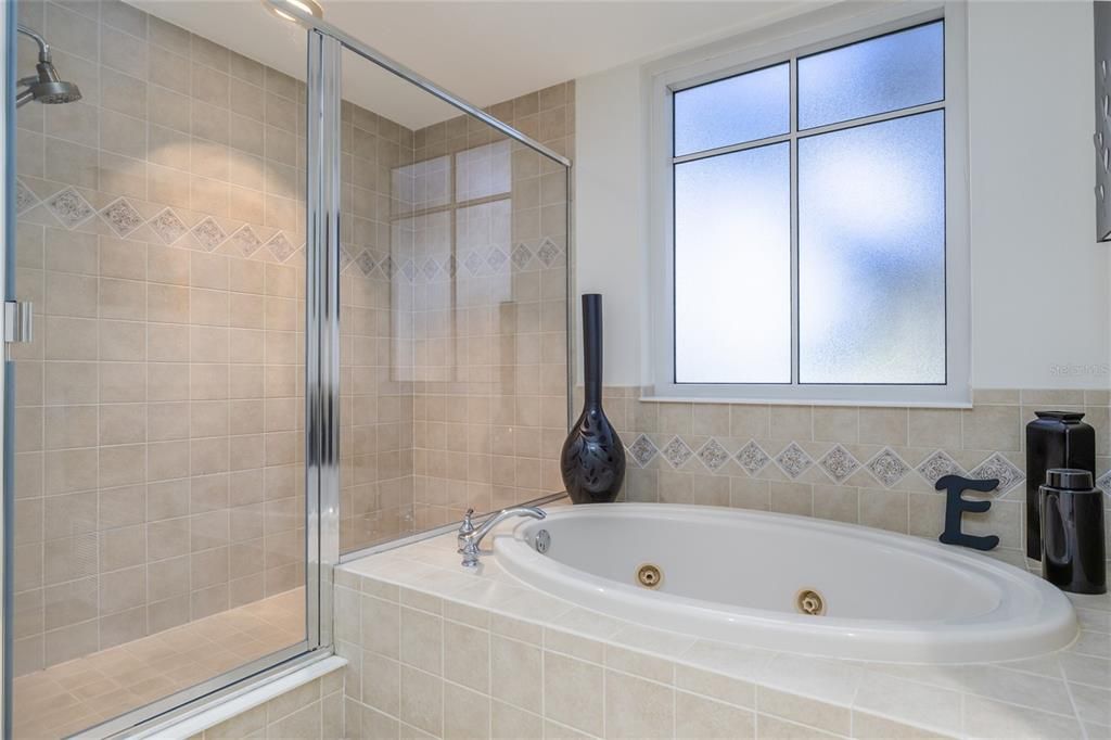 На продажу: $800,000 (3 спален, 2 ванн, 2110 Квадратных фут)