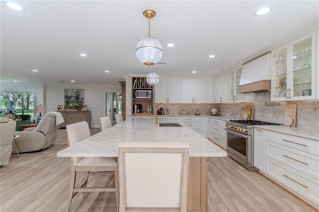 For Sale: $2,400,000 (4 beds, 4 baths, 3661 Square Feet)