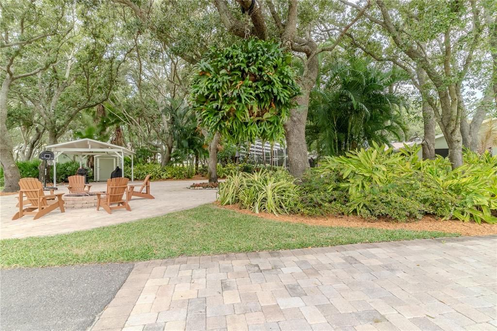 For Sale: $2,400,000 (4 beds, 4 baths, 3661 Square Feet)