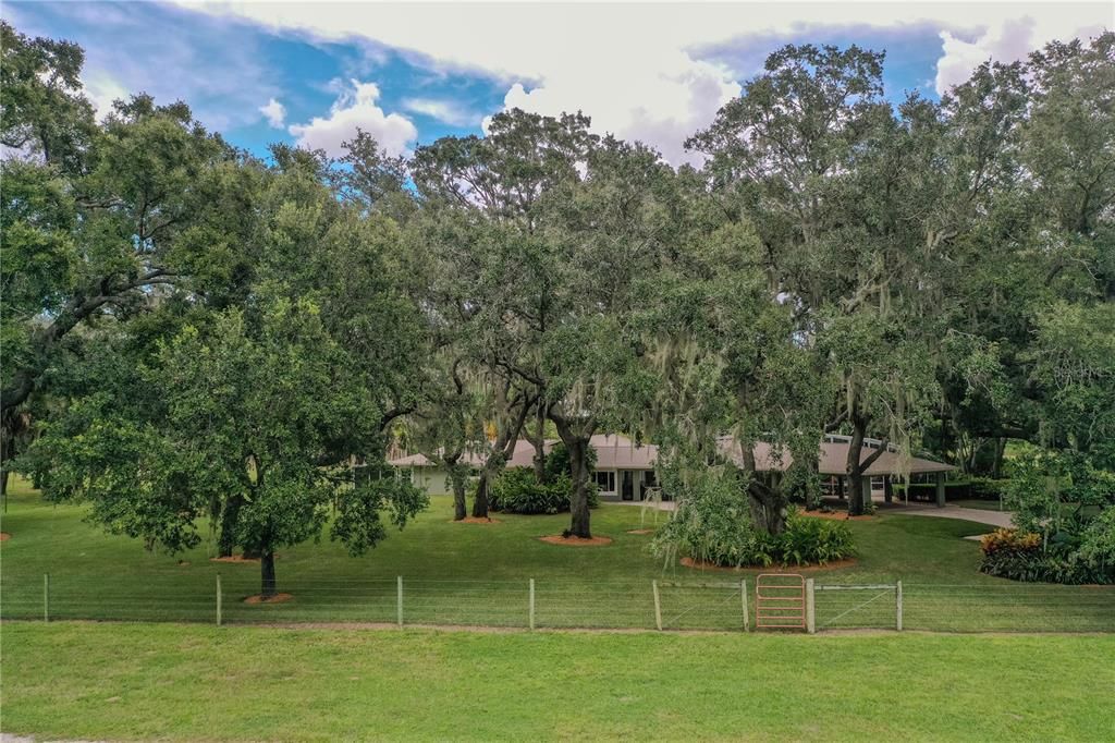 For Sale: $2,400,000 (4 beds, 4 baths, 3661 Square Feet)