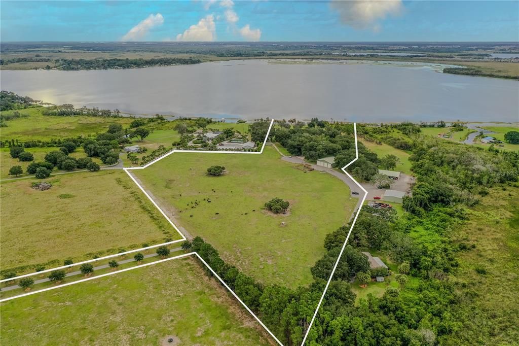 For Sale: $2,400,000 (4 beds, 4 baths, 3661 Square Feet)