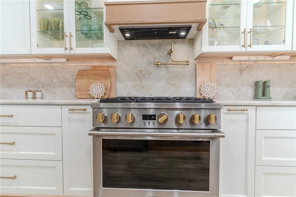 For Sale: $2,400,000 (4 beds, 4 baths, 3661 Square Feet)