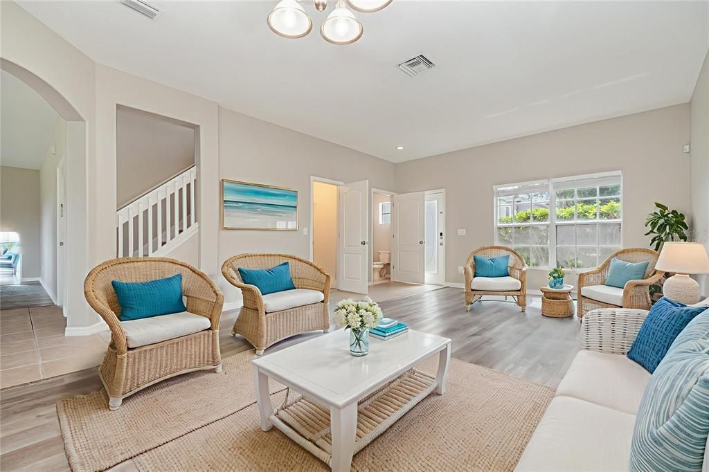 Под контрактом: $359,900 (3 спален, 2 ванн, 2656 Квадратных фут)