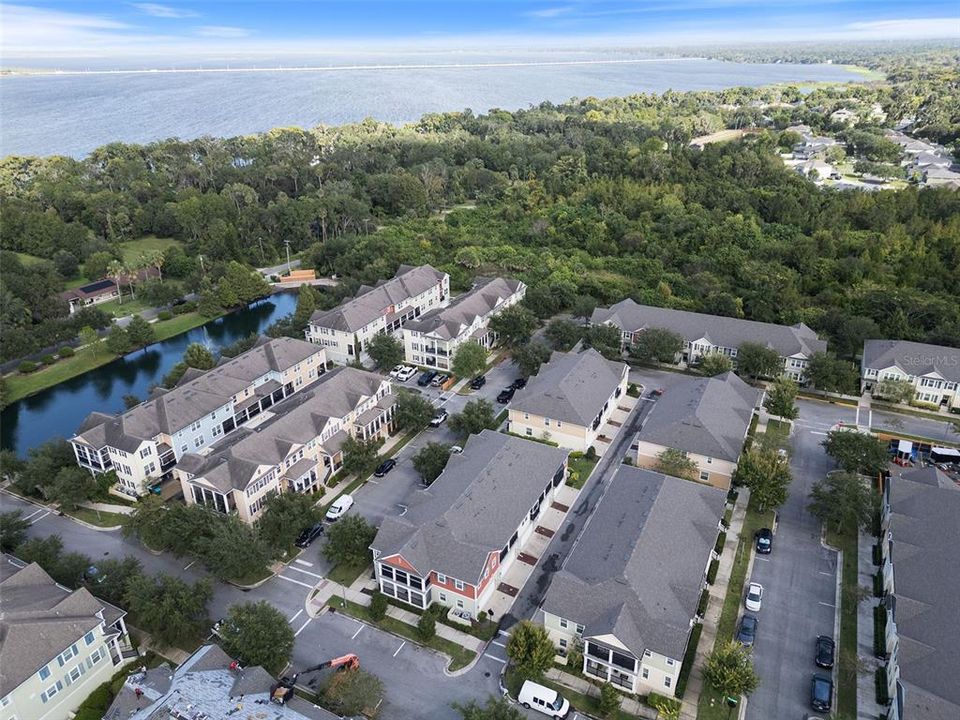 En Venta: $370,000 (3 camas, 3 baños, 1519 Pies cuadrados)