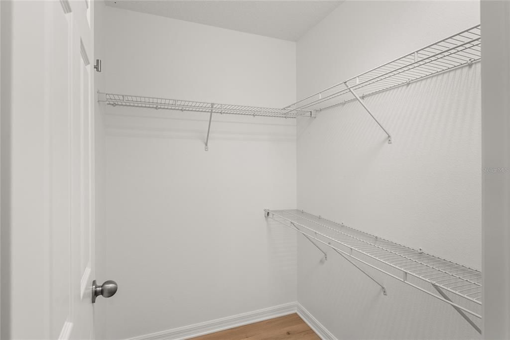 En Venta: $370,000 (3 camas, 3 baños, 1519 Pies cuadrados)