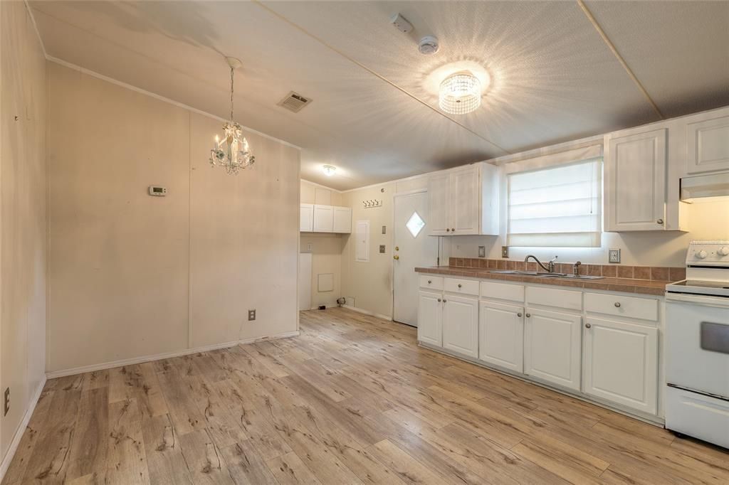 En Venta: $189,900 (2 camas, 2 baños, 1040 Pies cuadrados)