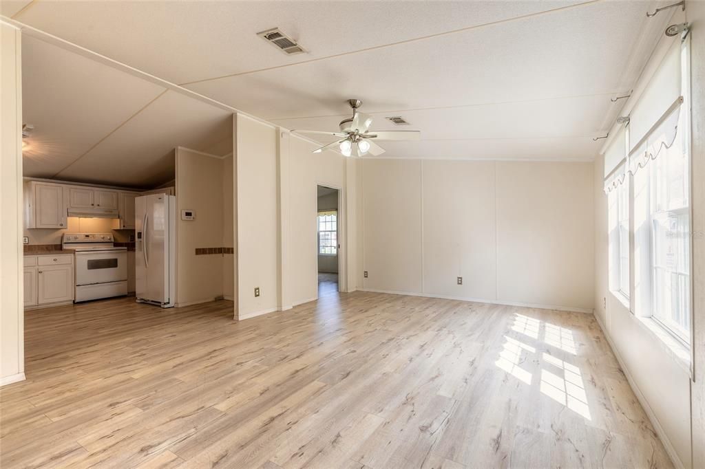 En Venta: $189,900 (2 camas, 2 baños, 1040 Pies cuadrados)