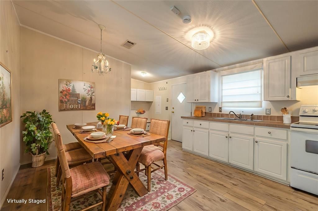 En Venta: $189,900 (2 camas, 2 baños, 1040 Pies cuadrados)