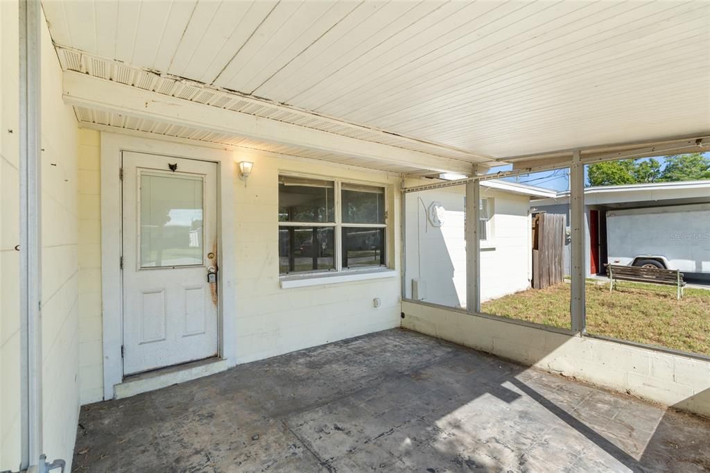 For Sale: $210,000 (2 beds, 1 baths, 644 Square Feet)