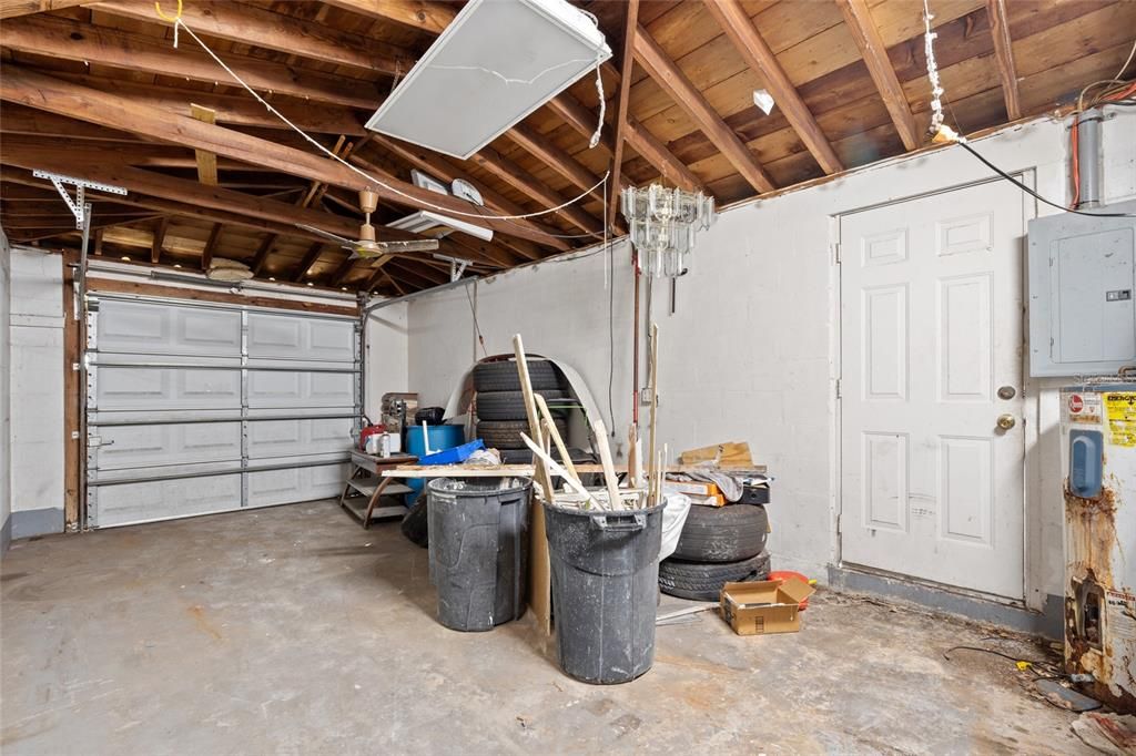 For Sale: $210,000 (2 beds, 1 baths, 644 Square Feet)