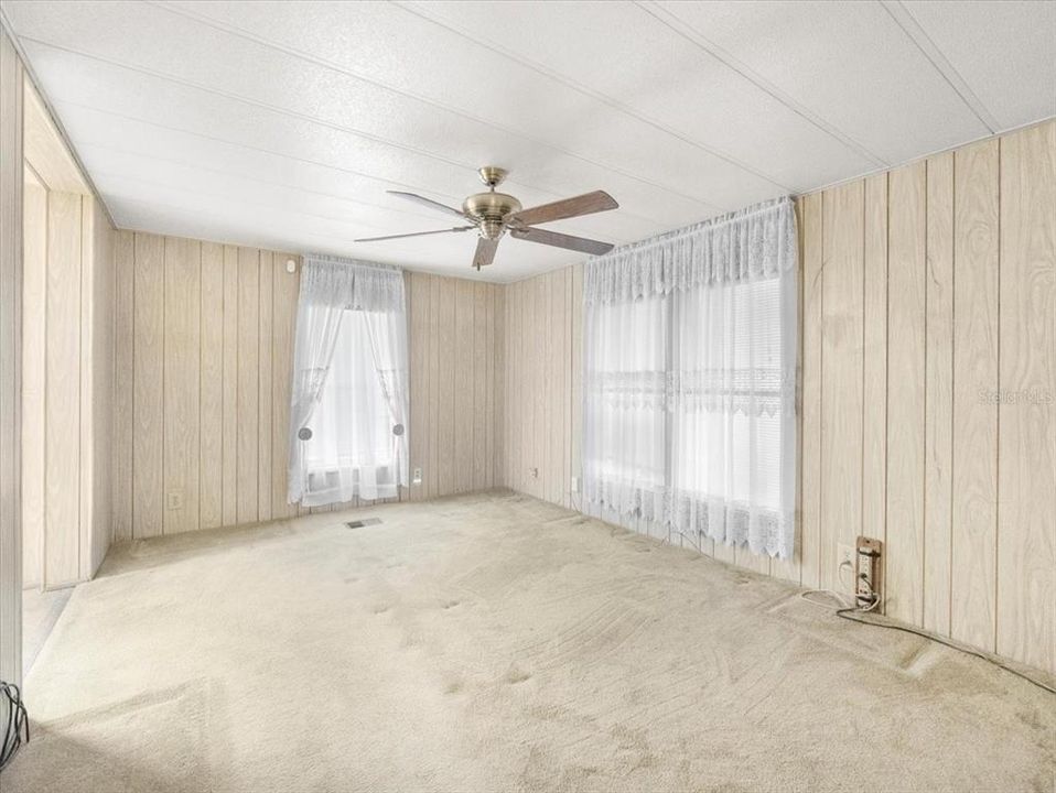 待售: $135,000 (2 贝兹, 2 浴室, 1152 平方英尺)