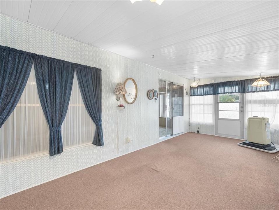 待售: $135,000 (2 贝兹, 2 浴室, 1152 平方英尺)