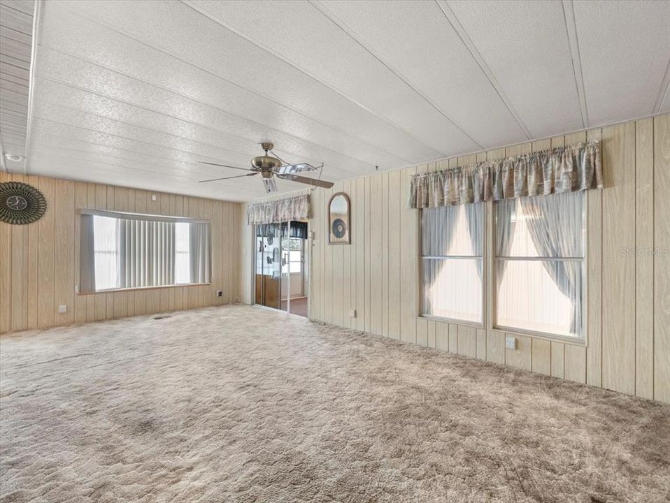 待售: $135,000 (2 贝兹, 2 浴室, 1152 平方英尺)