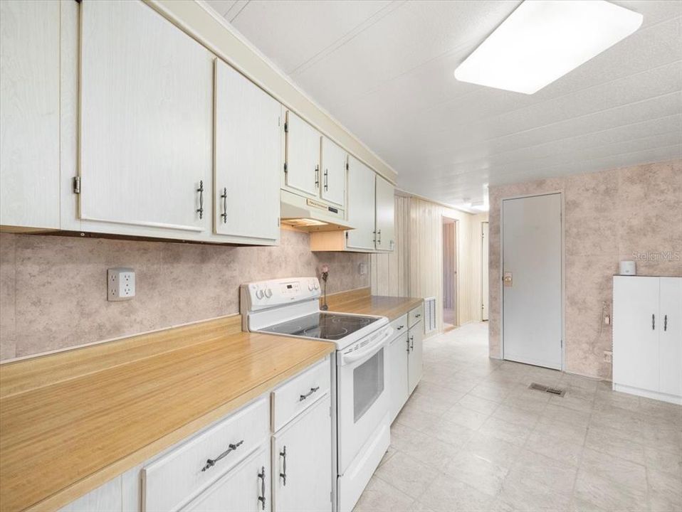 待售: $135,000 (2 贝兹, 2 浴室, 1152 平方英尺)