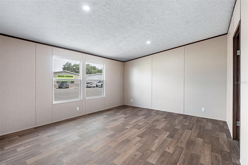 For Sale: $242,500 (3 beds, 2 baths, 1450 Square Feet)