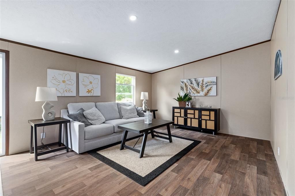 For Sale: $242,500 (3 beds, 2 baths, 1450 Square Feet)