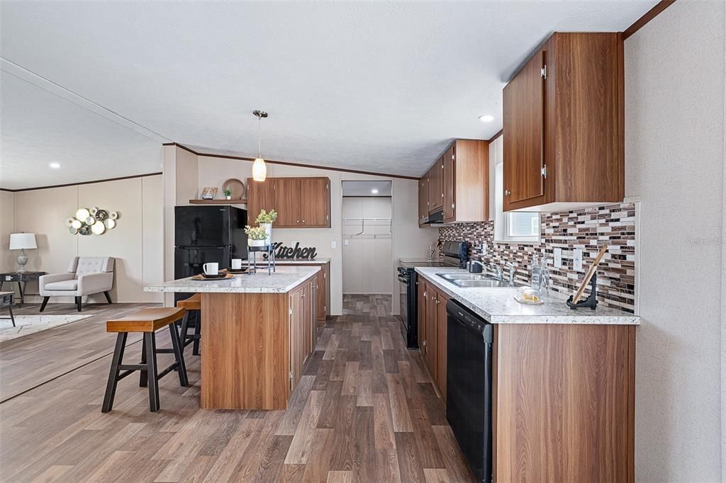 For Sale: $242,500 (3 beds, 2 baths, 1450 Square Feet)