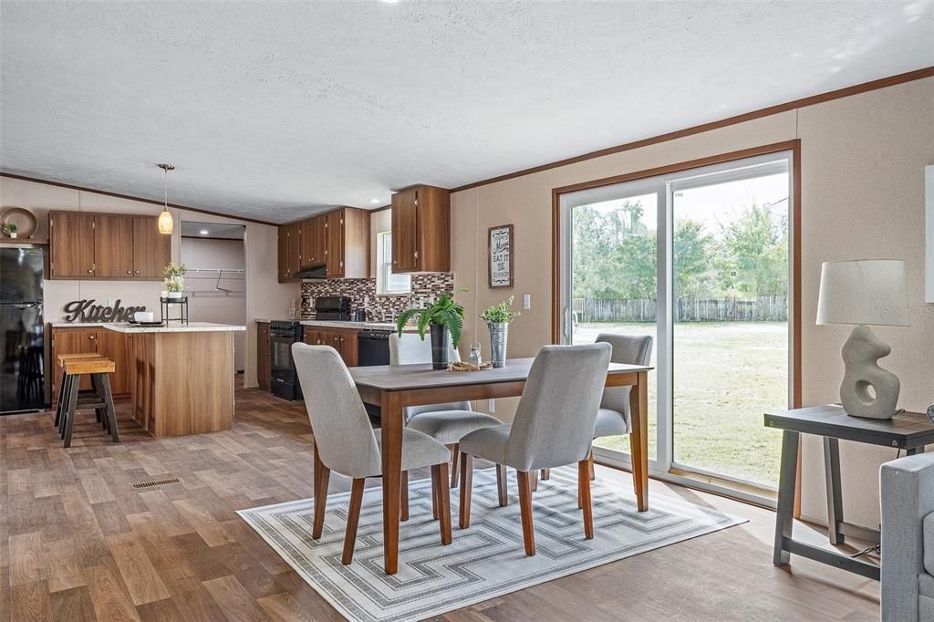 For Sale: $242,500 (3 beds, 2 baths, 1450 Square Feet)