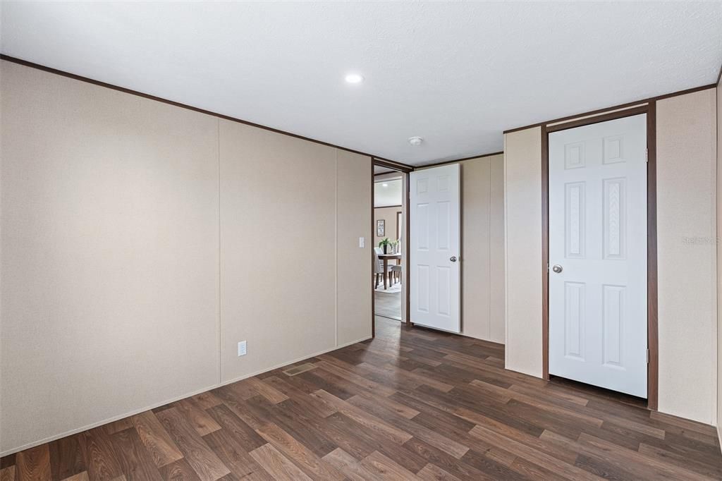 For Sale: $242,500 (3 beds, 2 baths, 1450 Square Feet)