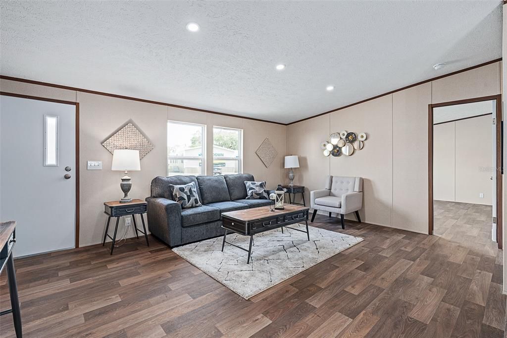 For Sale: $242,500 (3 beds, 2 baths, 1450 Square Feet)