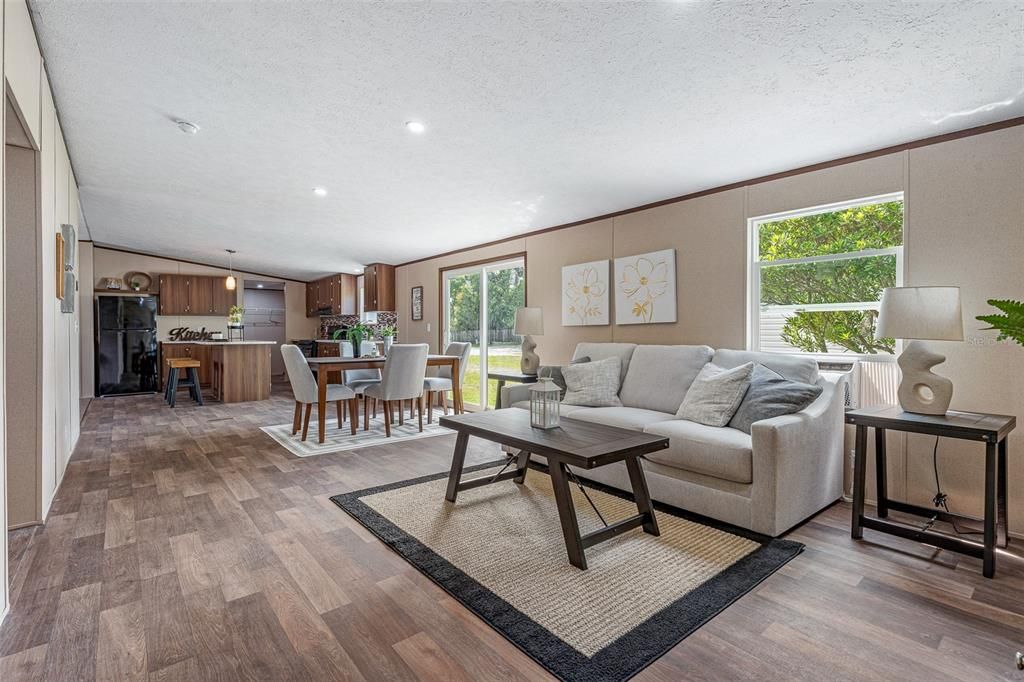 For Sale: $242,500 (3 beds, 2 baths, 1450 Square Feet)