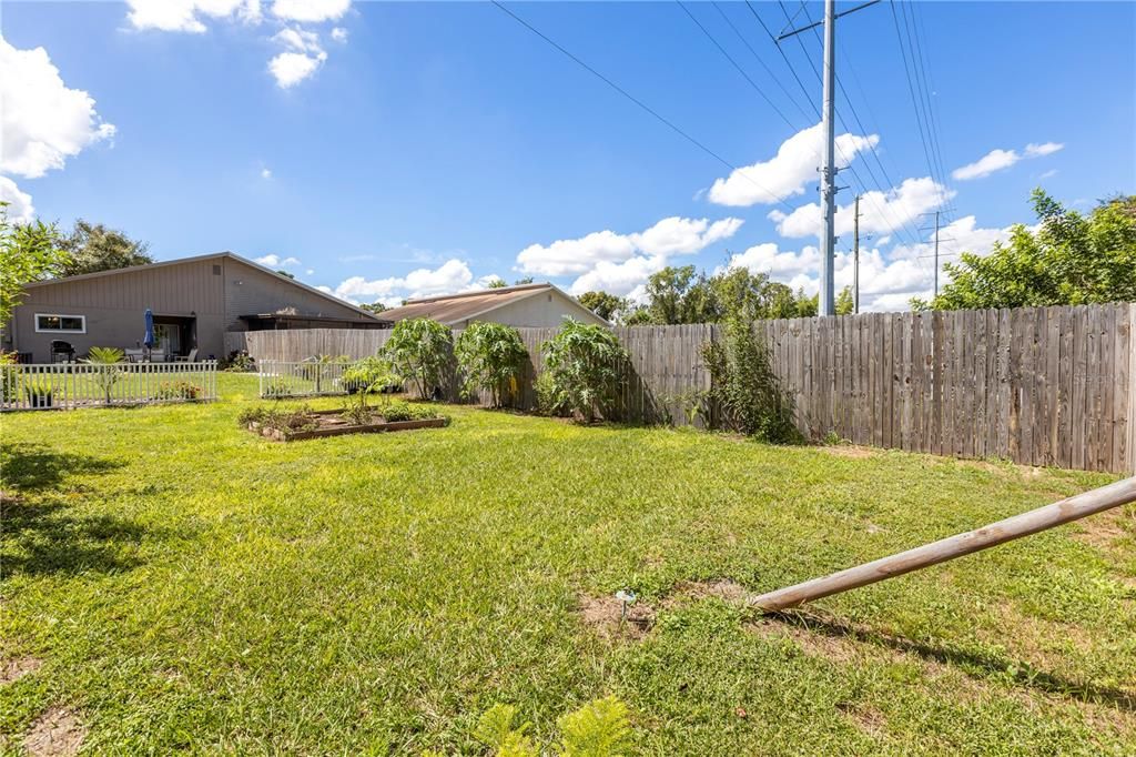 待售: $279,000 (3 贝兹, 2 浴室, 1044 平方英尺)