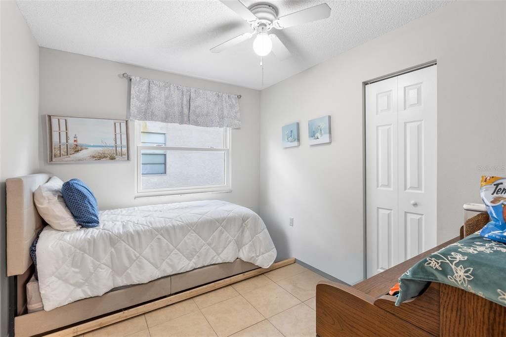 待售: $279,000 (3 贝兹, 2 浴室, 1044 平方英尺)