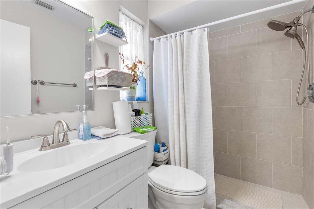 待售: $279,000 (3 贝兹, 2 浴室, 1044 平方英尺)