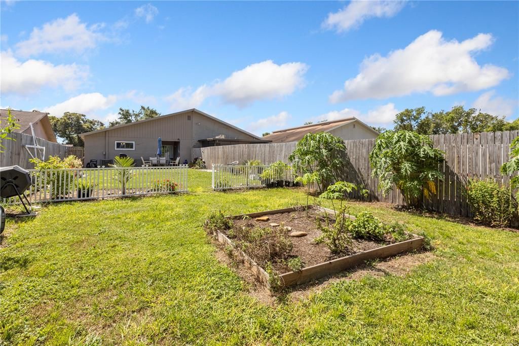 待售: $279,000 (3 贝兹, 2 浴室, 1044 平方英尺)